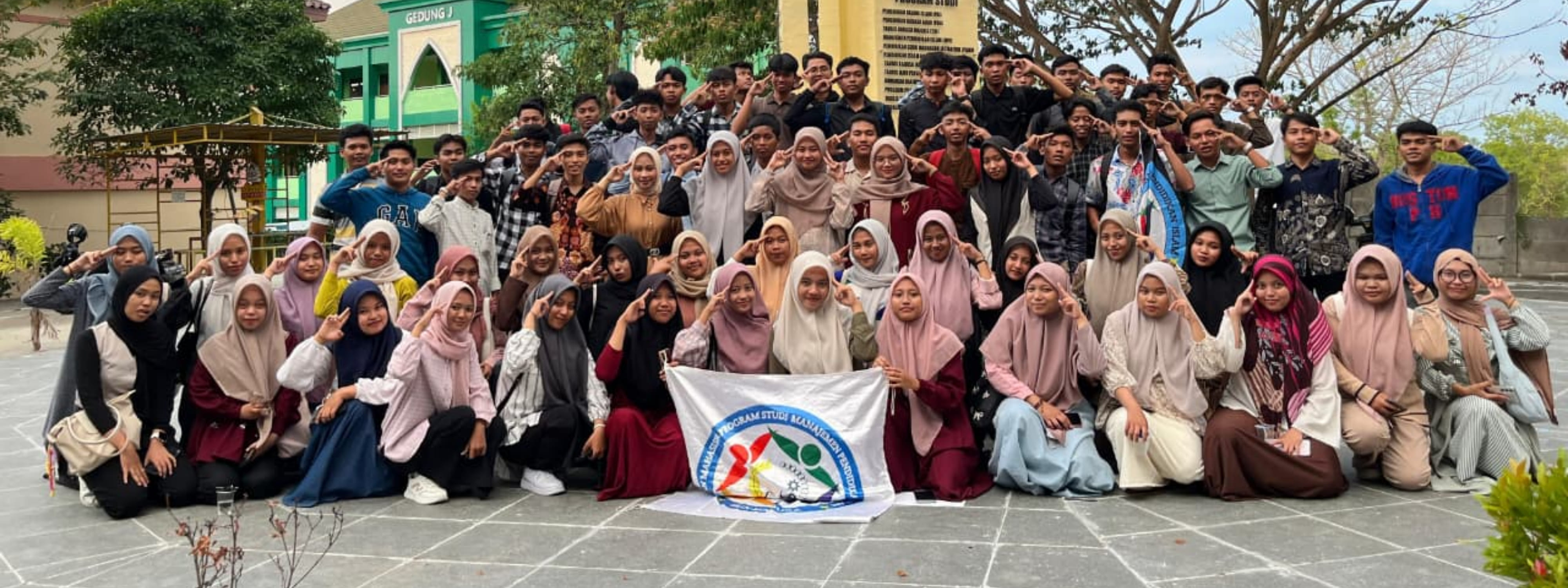 985a102d-5d3f-41cf-a9d9-928dace8ce8b