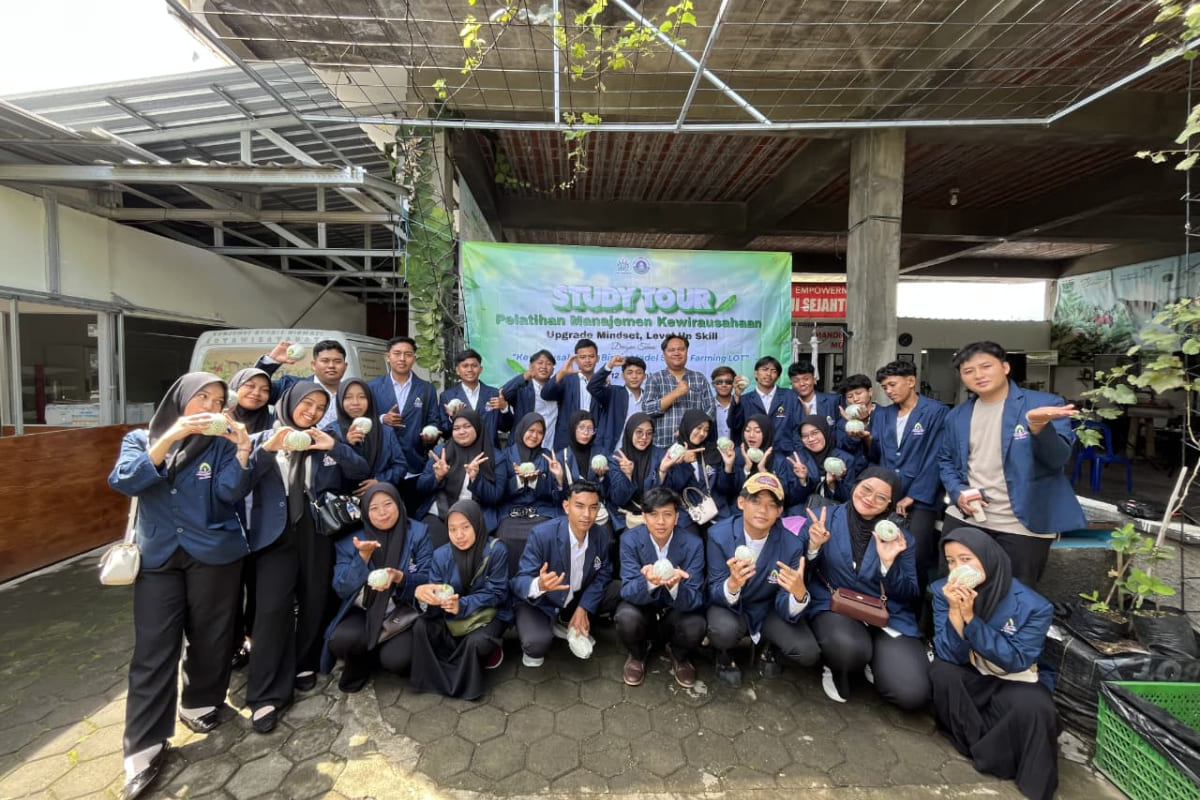 Mahasiswa MPI UIN Madura Pelajari Bisnis Smart Farming IoT di Kota Batu